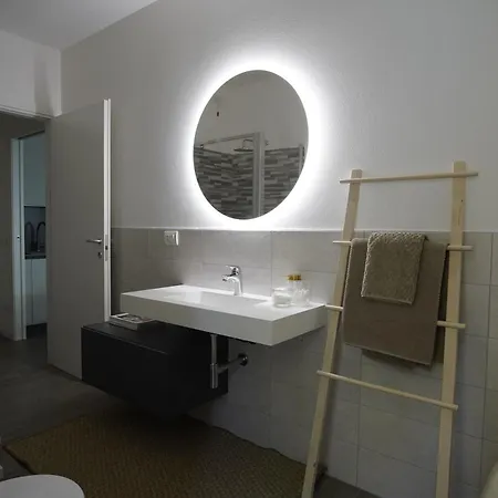 Corte Dei Magazzini 아파트 *